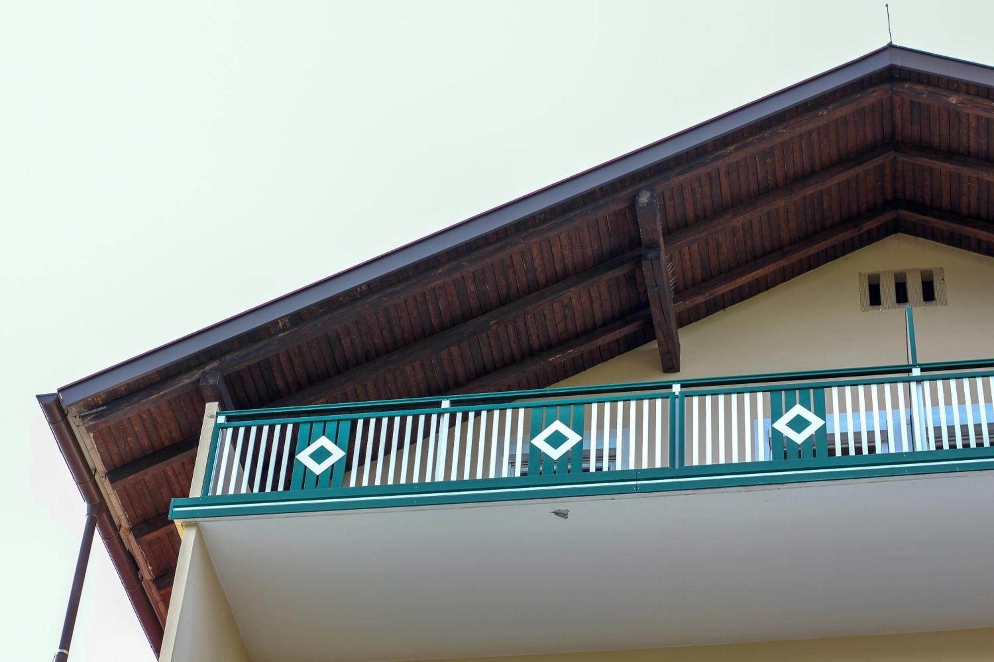 Self-Check In Apartmenthotel Seeglueck Pörtschach am Wörthersee Exterior foto